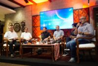 Kiri ke Kanan) Direktur Keuangan dan Manajemen Risiko Telkomsel Daru Mulyawan, Direktur Group Business Development Telkom Honesti Basyir, Direktur utama Telkom Ririek Adriansyah, Direktur Keuangan dan Manajemen Risiko Telkom Heri Supriadi, Direktur Enterprise and Business Service Telkom FM Venusiana, dan SVP Group Sustainability & Corporate Communication Telkom Ahmad Reza.