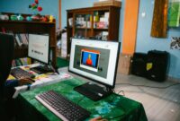 Siswa dan Guru sedang menggunakan Application, Network, Device (AND).