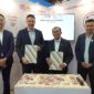 (kiri ke kanan) Commercial Lead ASEAN AMD Alexis Lee, Director Commersial Sales Asia Pacific Region AMD Alexey Navolokin, CEO NeutraDC Singapore Sendang Praptomo, dan CEO NeutraDC Andreuw ThAF saat acara Penandatanganan Memorandum of Understanding (MoU) antara NeutraDC dengan AMD pada ajang Tech Week Singapore beberapa waktu lalu.
