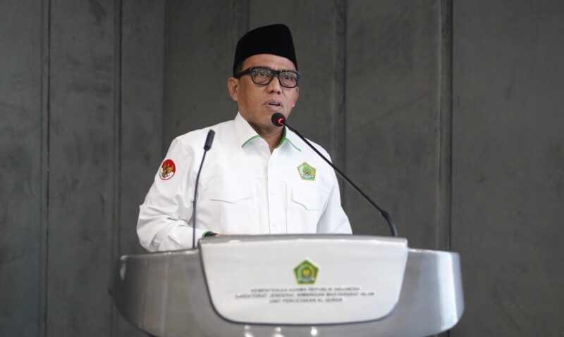 Direktur Urusan Agama Islam dan Bina Syariah Kementerian Agama, Arsad Hidayat
 