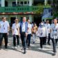 EVP Telkom Regional II Edie Kurniawan saat melakukan kunjungan ke SMP Negeri 4 Kota Bekasi dalam rangka acara peluncuran Program Digitalisasi Pembelajaran untuk Indonesia Cerdas, beberapa waktu yang lalu.