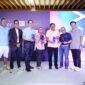 Direktur Utama Telkom Indonesia Dian Siswarini saat menerima penghargaan pada acara Lintas Teknologi Solutions Day 8th Edition yang diselenggarakan di Royale Golf Halim, Jakarta pada Sabtu, (29/11).