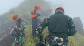 (Puspen TNI). Tentara Nasional Indonesia (TNI) melalui Tim Search and Rescue (SAR) TNI Angkatan Udara berhasil menemukan lokasi jatuhnya pesawat ATR 42-500 milik Indonesia Air Transport (IAT) di Gunung Bulusaraung, Kabupaten Maros, Sulawesi Selatan, Minggu (18/1/2026).