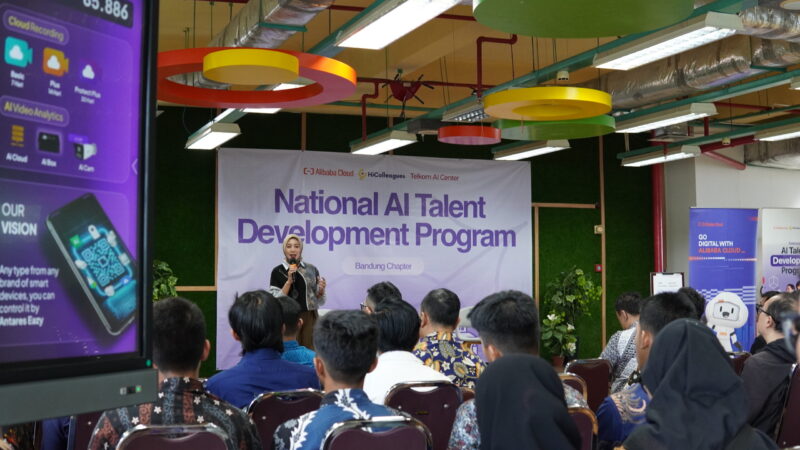 Lebih dari 500 talenta digital berkolaborasi dalam AI Talent Development Roadshow di 5 kota di Indonesia.