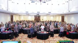 Direktur Enterprise & Business Service Telkom Veranita Yosephine, Direktur IT Digital Telkom Faizal Rochmad Djoemadi, serta Direktur Strategic Business Development & Portfolio Telkom Seno Soemadji dalam forum strategis Transformasi Digital BUMN yang diselenggarakan oleh Danantara Indonesia di Wisma Danantara, Jakarta, Senin (5/5)