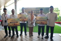 kiri ke kanan) Direktur Human Capital Management Telkomsel Indrawan Ditapradana , Direktur Utama Telkomsel Nugroho, Direktur Utama Telkom Dian Siswarini, Direktur Human Capital Management Telkom Willy Saelan pada kegiatan seremonial penyerahan hewan kurban di Vertical Garden Telkom Hub, Jumat (22/5).