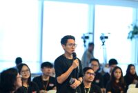 Peserta Culture Agent/Culture Booster Meet & Greet (CAMG) 2026menyampaikan pandangan dalam sesi Sharing Session yang menjadi ruang bagi para peserta untuk saling bertukar pengalaman dan pembelajaran mengenai implementasi budaya perusahaan secara konsisten serta memberikan dampak positif terhadap organisasi maupun bisnis.