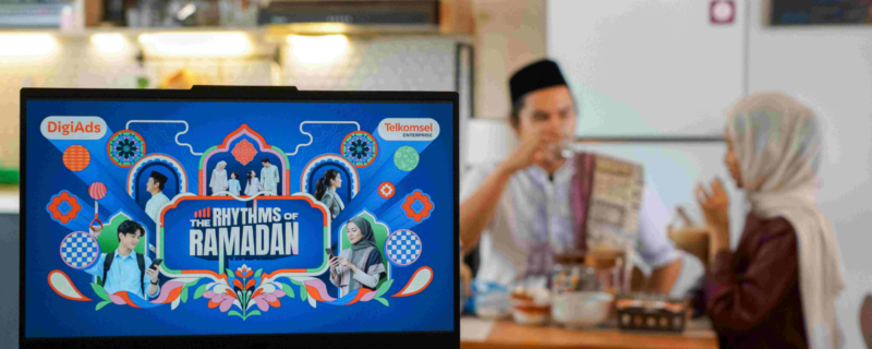 Melalui whitepaper DigiAds Ramadan Insight 2027: Reading the Rhythms of Ramadan, Telkomsel Enterprise mengungkap perubahan perilaku konsumen dalam tiga fase Ramadan yang berbeda. Insight berbasis data ini membantu brand mengidentifikasi momentum komunikasi yang paling relevan di setiap fase perjalanan konsumen selama Ramadan.