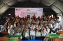 Telkom bersama guru dan peserta kegiatan dalam program pemulihan pembelajaran pascagempa di Kabupaten Manggarai, Nusa Tenggara Timur. Sejalan dengan semangat Bersama Jadi Bisa, Telkom menghadirkan dukungan berupa penguatan kapasitas guru, pendampingan siswa, fasilitas pembelajaran, dan konektivitas digital sebagai bagian dari upaya membantu sekolah dan anak-anak bangkit serta melanjutkan proses belajar pascabencana.