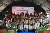Telkom bersama guru dan peserta kegiatan dalam program pemulihan pembelajaran pascagempa di Kabupaten Manggarai, Nusa Tenggara Timur. Sejalan dengan semangat Bersama Jadi Bisa, Telkom menghadirkan dukungan berupa penguatan kapasitas guru, pendampingan siswa, fasilitas pembelajaran, dan konektivitas digital sebagai bagian dari upaya membantu sekolah dan anak-anak bangkit serta melanjutkan proses belajar pascabencana.