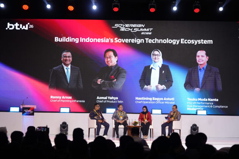 Direktur Operasi dan Pembangunan Mitratel Hastining Bagyo Astuti saat menjadi panelis dalam Panel Discussion I: Building Indonesia’s Sovereign Technology Ecosystem pada Sovereign Tech Summit 2026, rangkaian Bali Tech Week (BTW) 2026 di Denpasar, Bali, Kamis (22/10).
