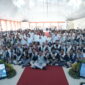 Guru dan siswa Sekolah Rakyat Terpadu Kulon Progo berfoto bersama dalam rangkaian program Connect.in-Spirasi: Yogyakarta Chapter 2026 yang diselenggarakan Telkom berkolaborasi dengan Kementerian Sosial RI pada 22–23 Oktober 2026. Melalui program ini, Telkom memperkuat kapasitas 59 guru serta mendukung pembelajaran interaktif bagi 537 siswa melalui pengenalan teknologi digital, materi STEM, dan pengembangan wawasan untuk mendukung pendidikan yang inklusif dan berkualitas.